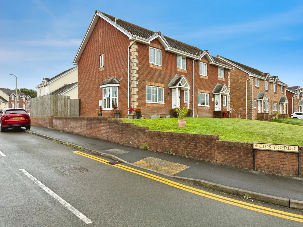 Property photo 2 of 27 4397863