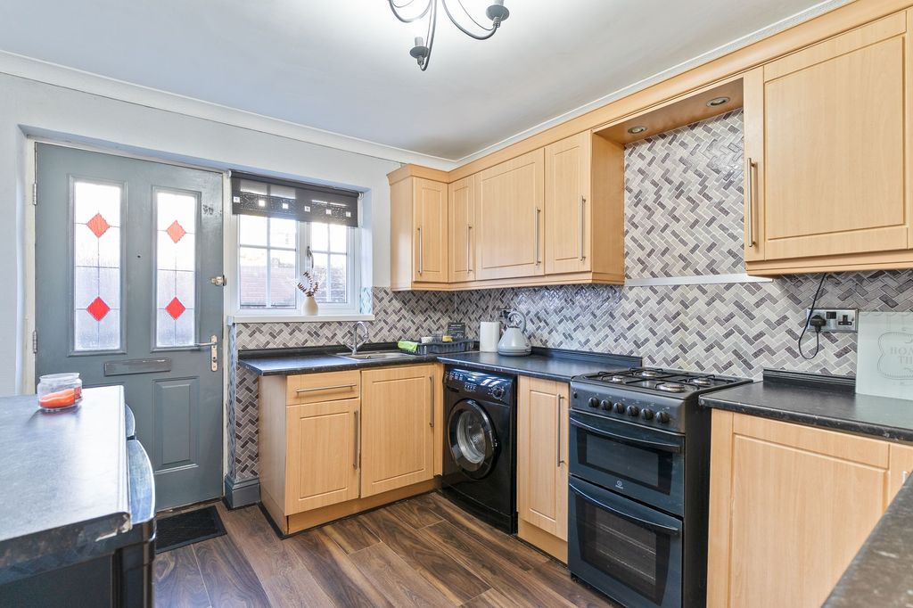 Property photo 3 of 21