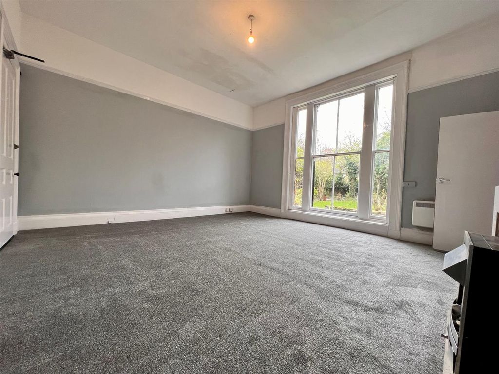 Property photo 3 of 8 Img_6502.Jpg