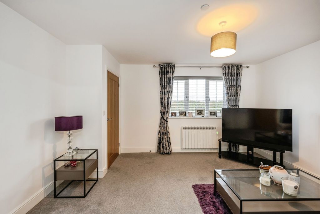 Property photo 3 of 20 Pbox-Img.Jpg