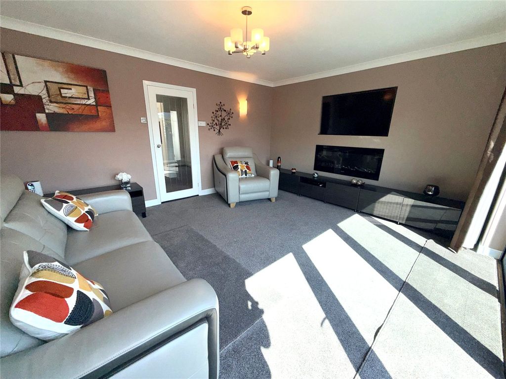 Property photo 2 of 11 Picture No. 09
