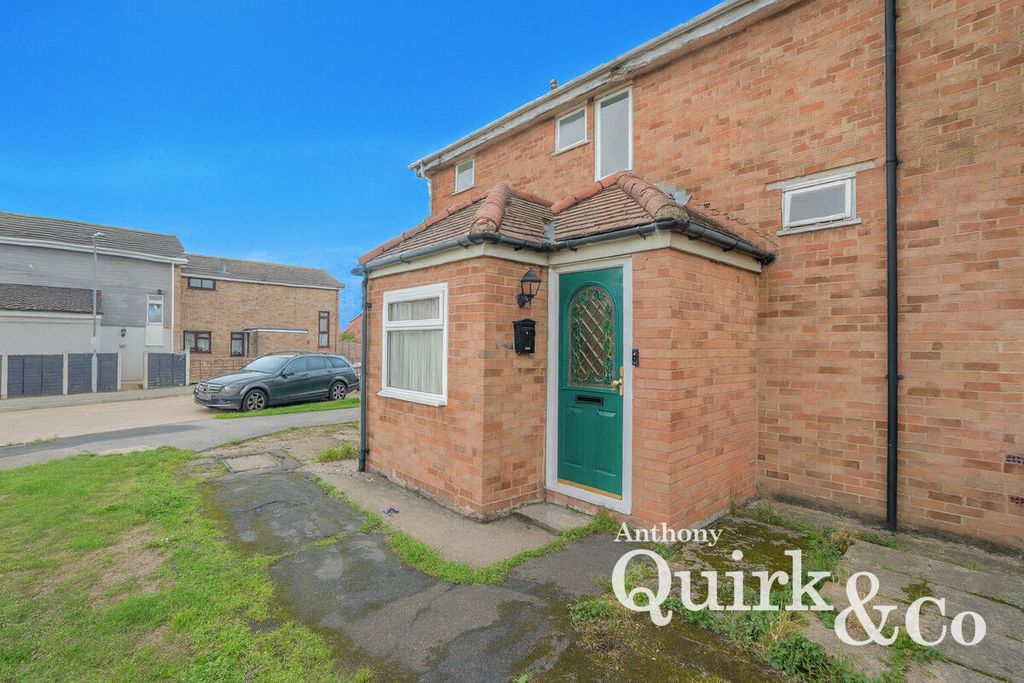 Property photo 1 of 12