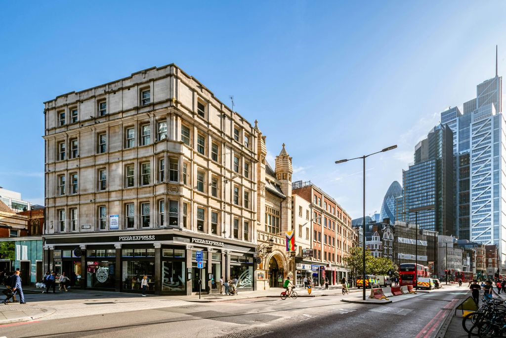 Property photo 2 of 18 Bishopsgate 232 3F  Low Res 2.Jpg