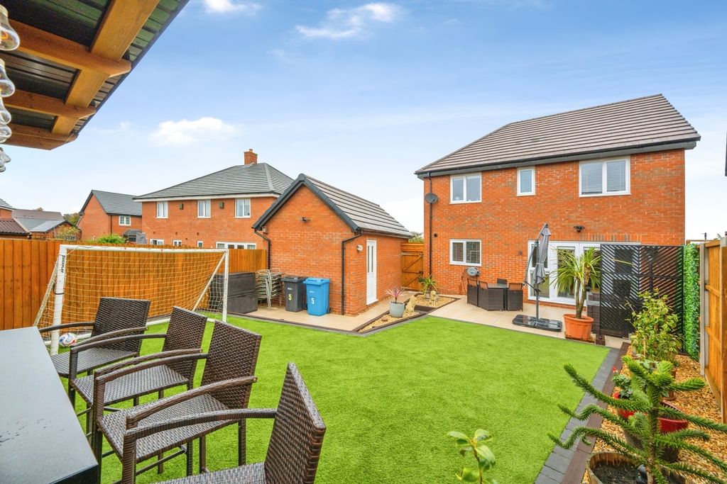Property photo 2 of 30 Pbox-Img.Jpg
