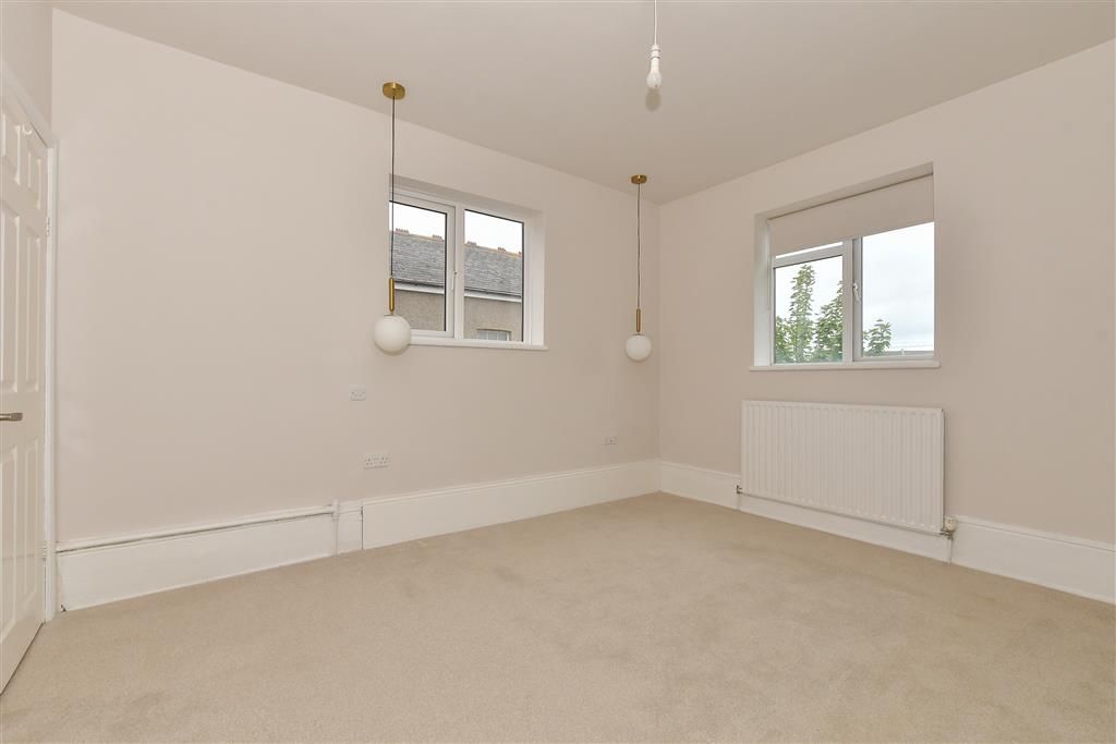 Property photo 1 of 9 Bedroom 1
