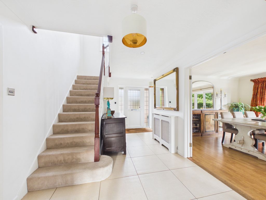 Property photo 2 of 29 Cam02536G0-Pr0062-Still008