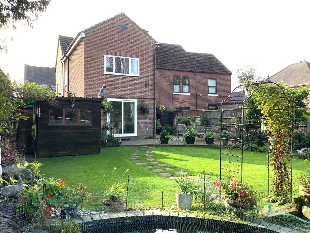 Property photo 2 of 31