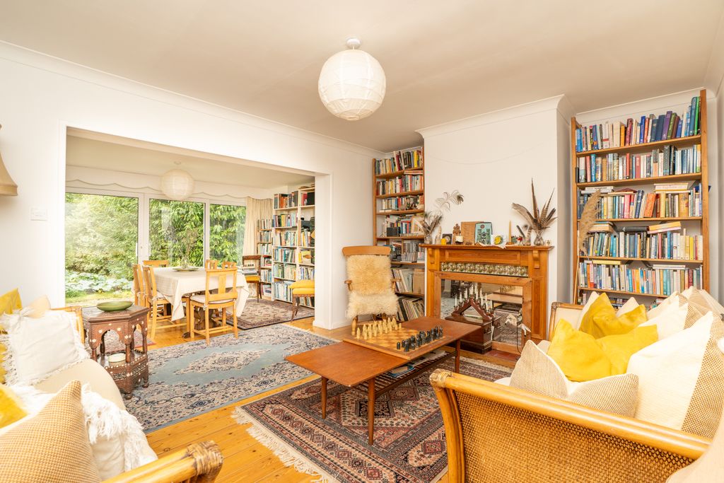 Property photo 3 of 23 28Dromeroad12