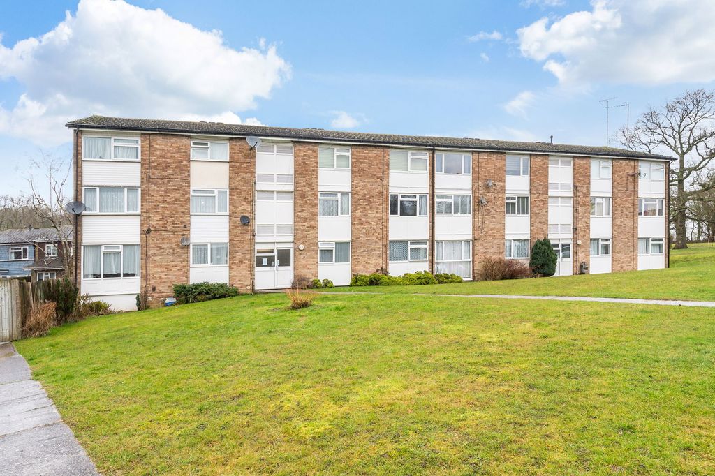 Property photo 1 of 12