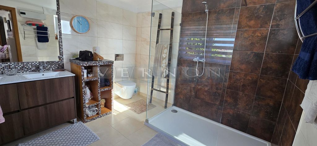 Property photo 3 of 30