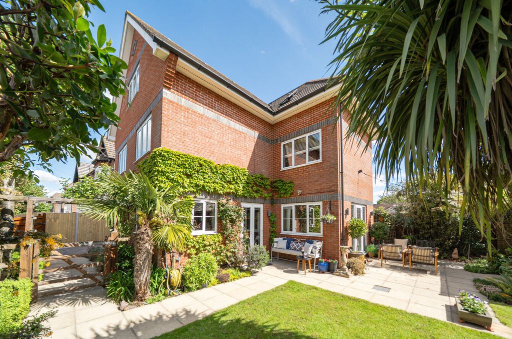 Additional image 19 of 5 bed detached house for saleArthur Road, Southampton SO15