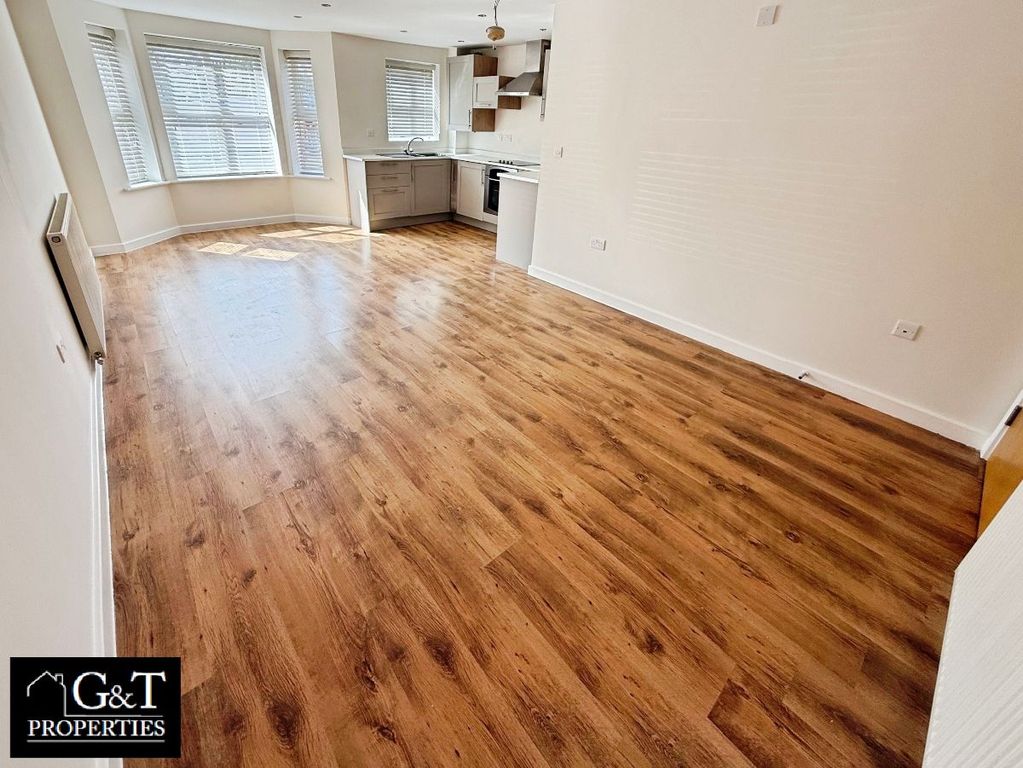 Property photo 3 of 12 Reception Room / Kitchen