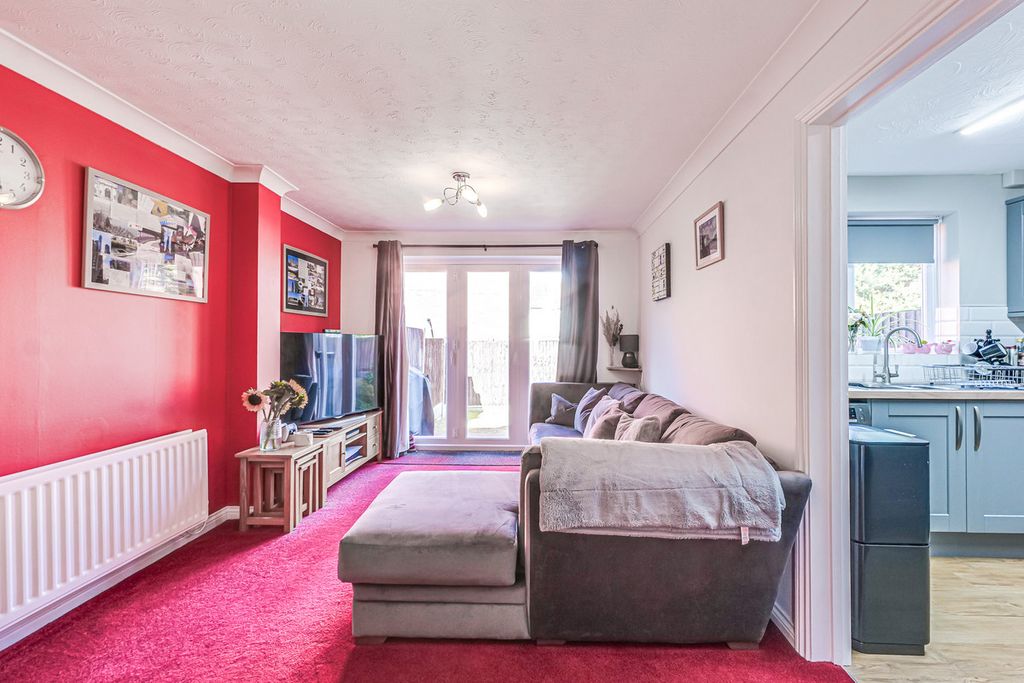 Property photo 2 of 15