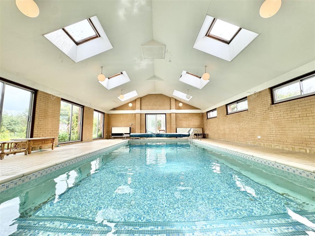 Property photo 3 of 55 Swimming Pool