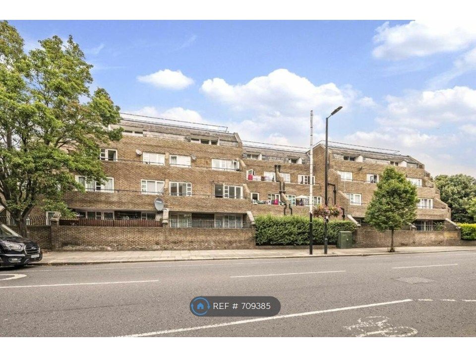 Property photo 3 of 9 Apartment Building