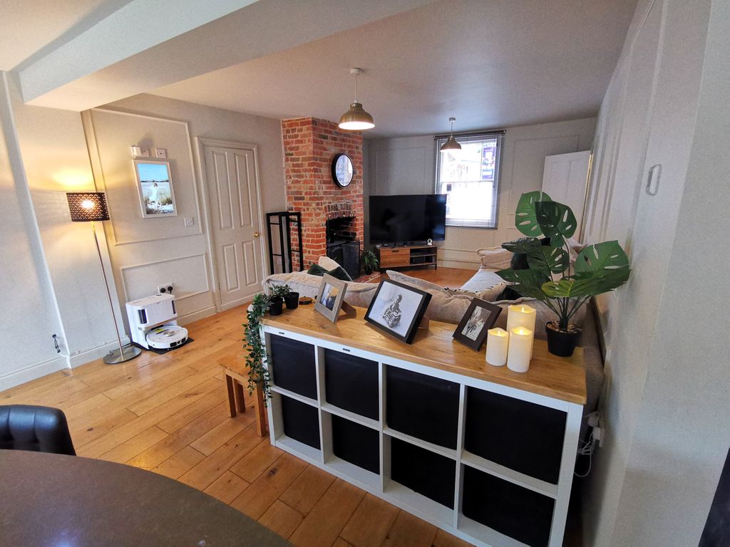 Property photo 3 of 19 Gallery
