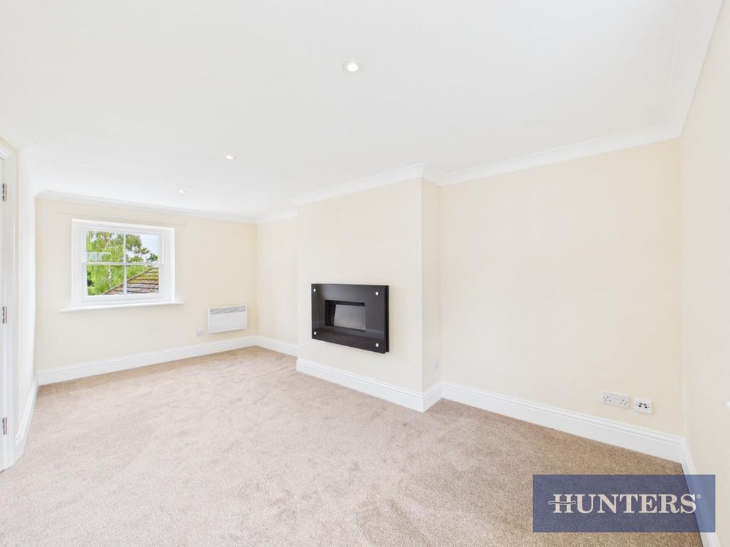 Property photo 3 of 11 Cam03463G0-Pr0124-Still001.Jpg
