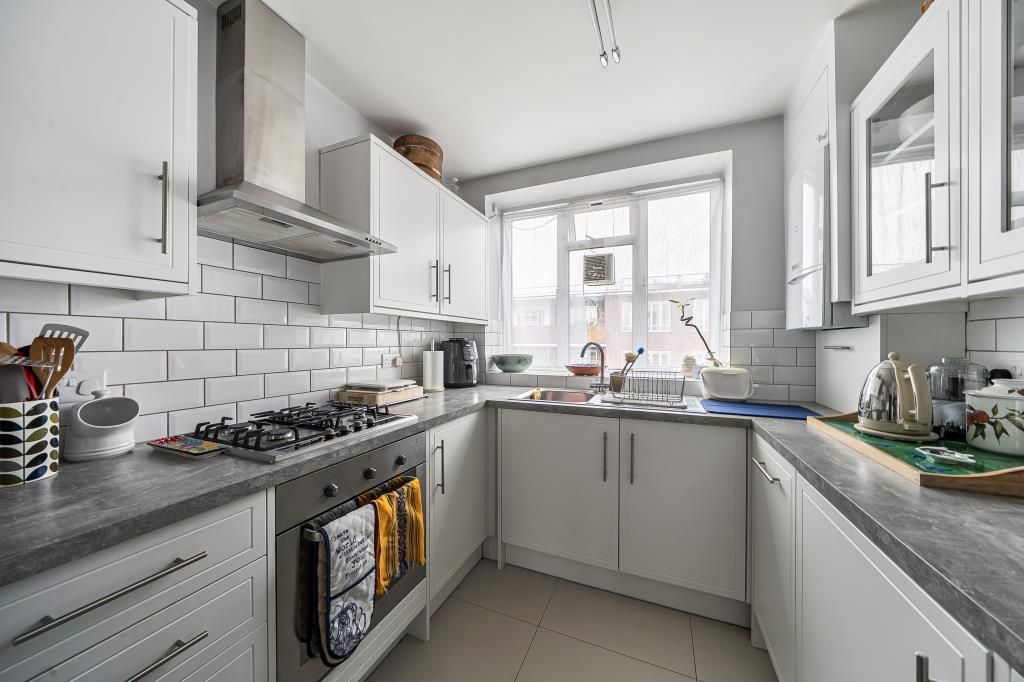Property photo 1 of 9 Kitchen
