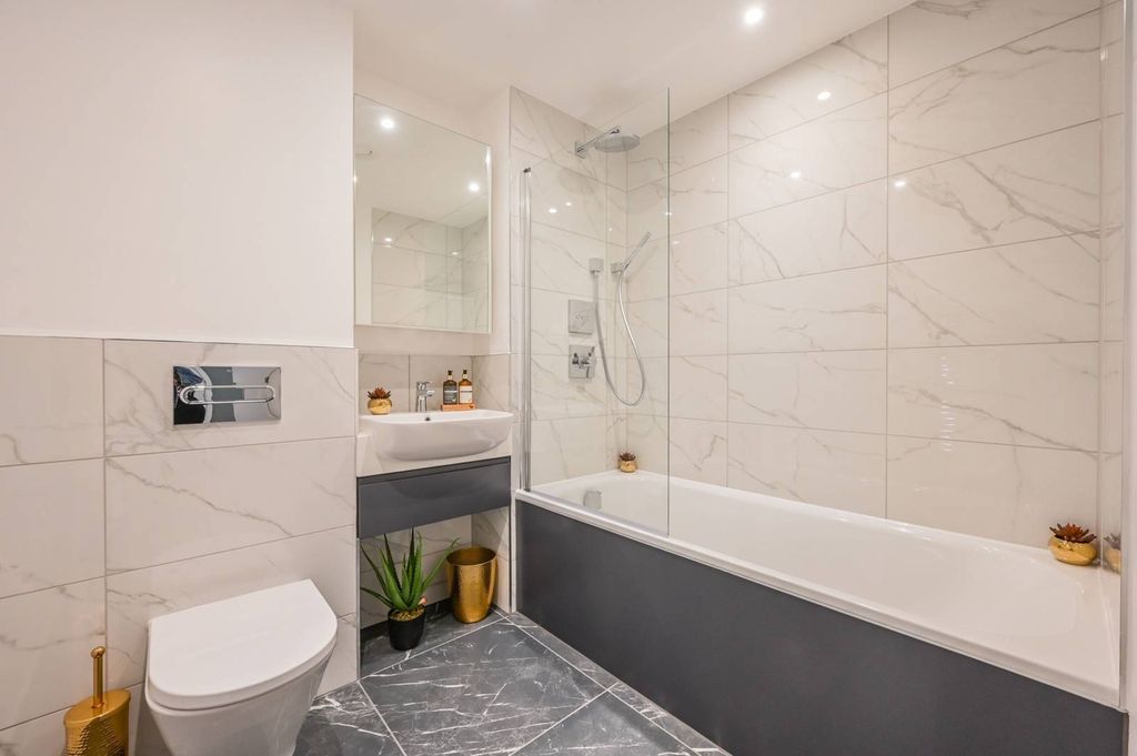 Property photo 1 of 49