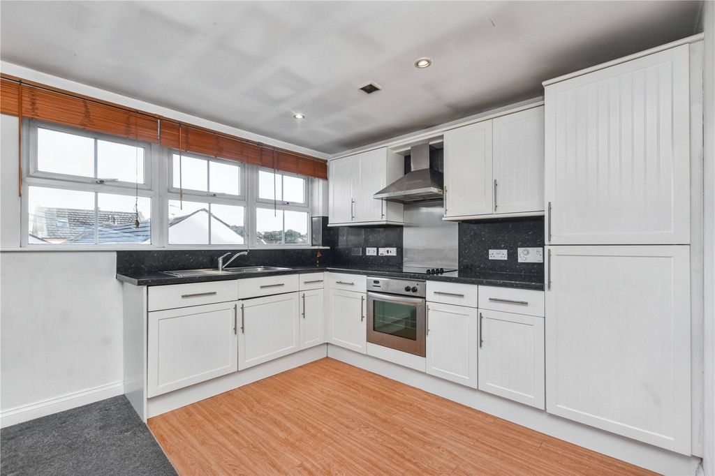 Property photo 2 of 12 Picture No. 06