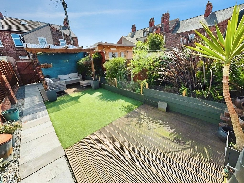 Property photo 3 of 24 Picture No. 35