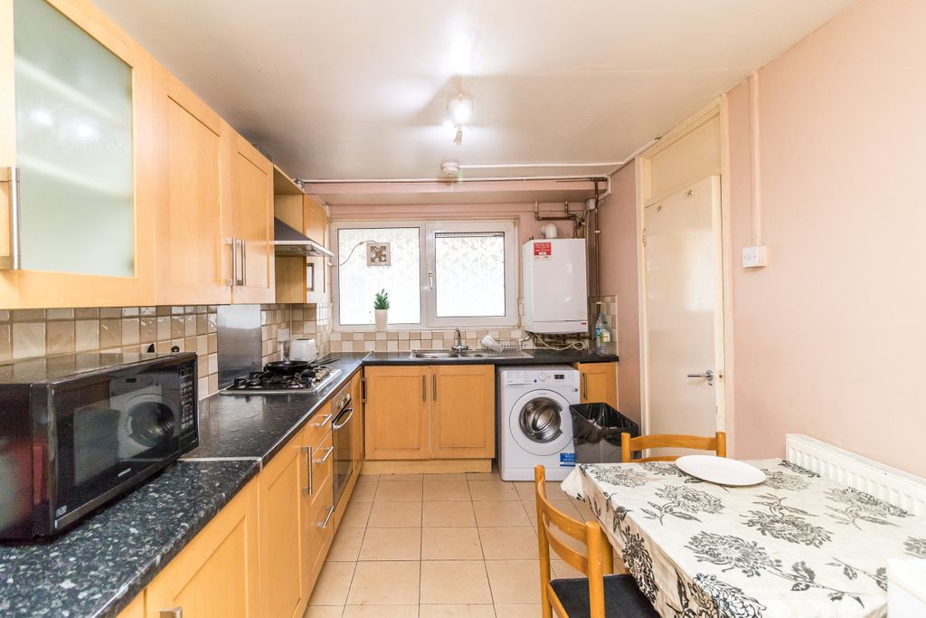 Property photo 1 of 25