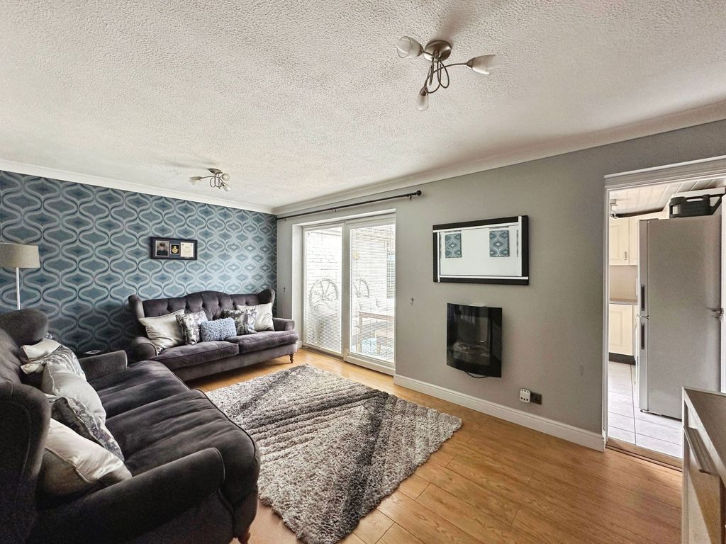 Property photo 2 of 22