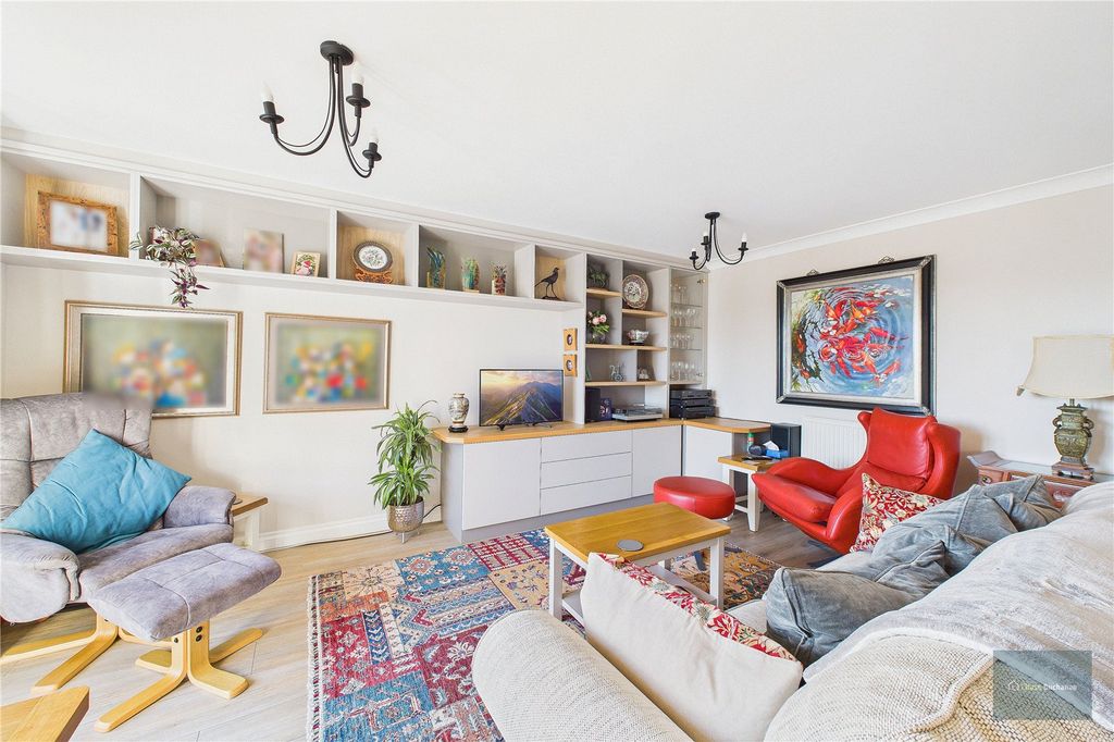 Property photo 3 of 13 Picture No. 14