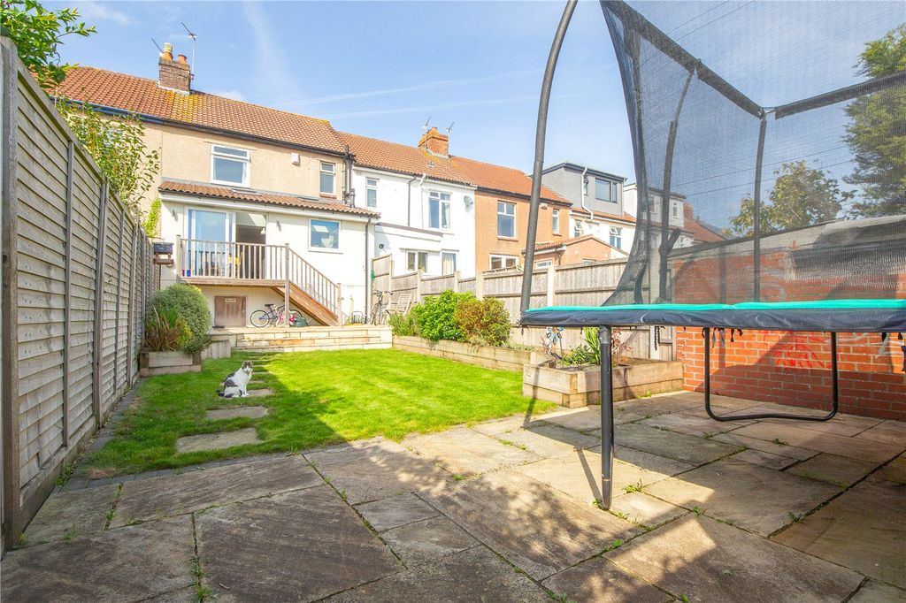 Property photo 2 of 22 Picture No. 09