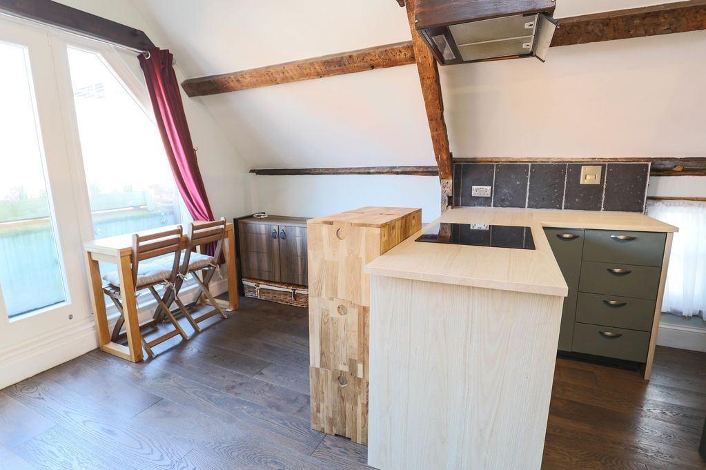 Property photo 3 of 13 Photo 8