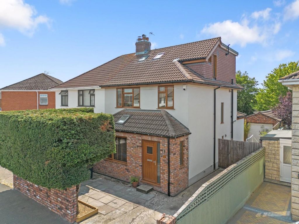 Property photo 1 of 44