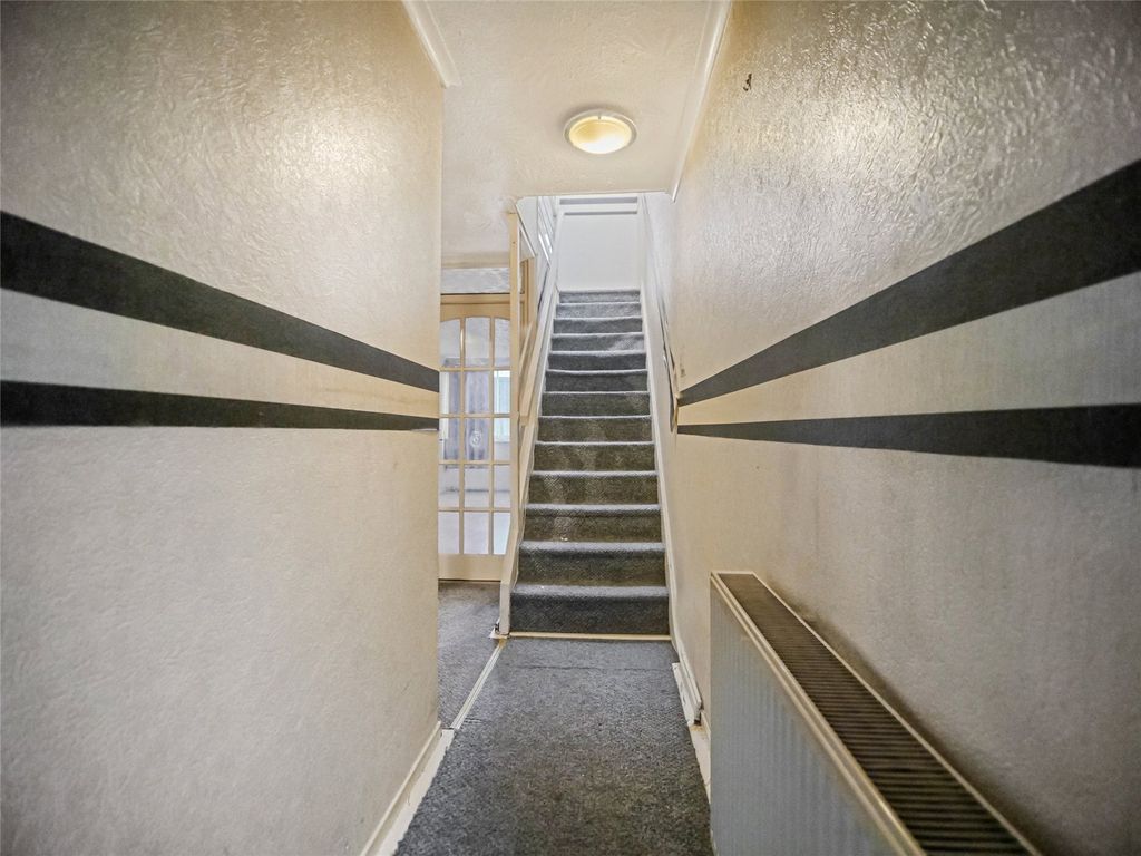 Property photo 2 of 21 Picture No. 02