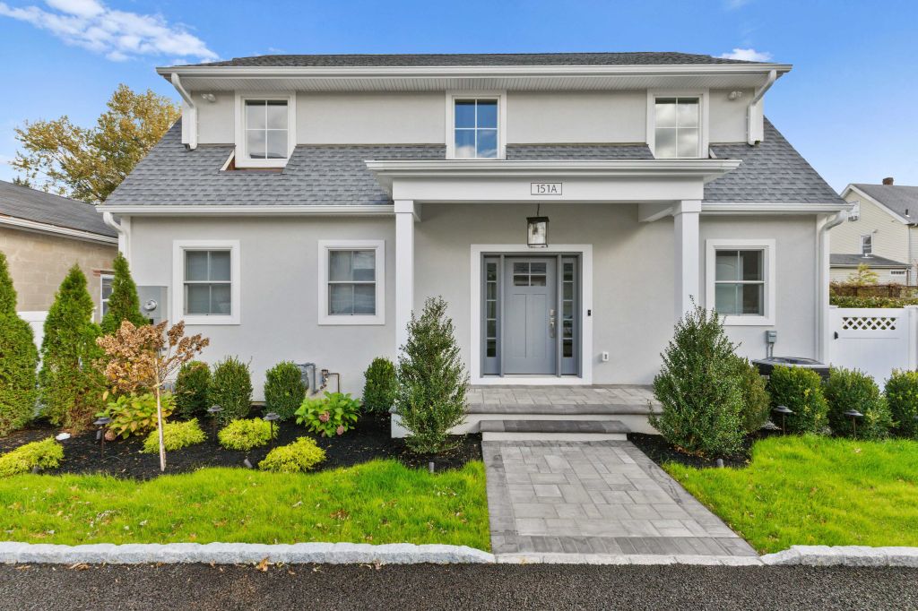 Property photo 1 of 26