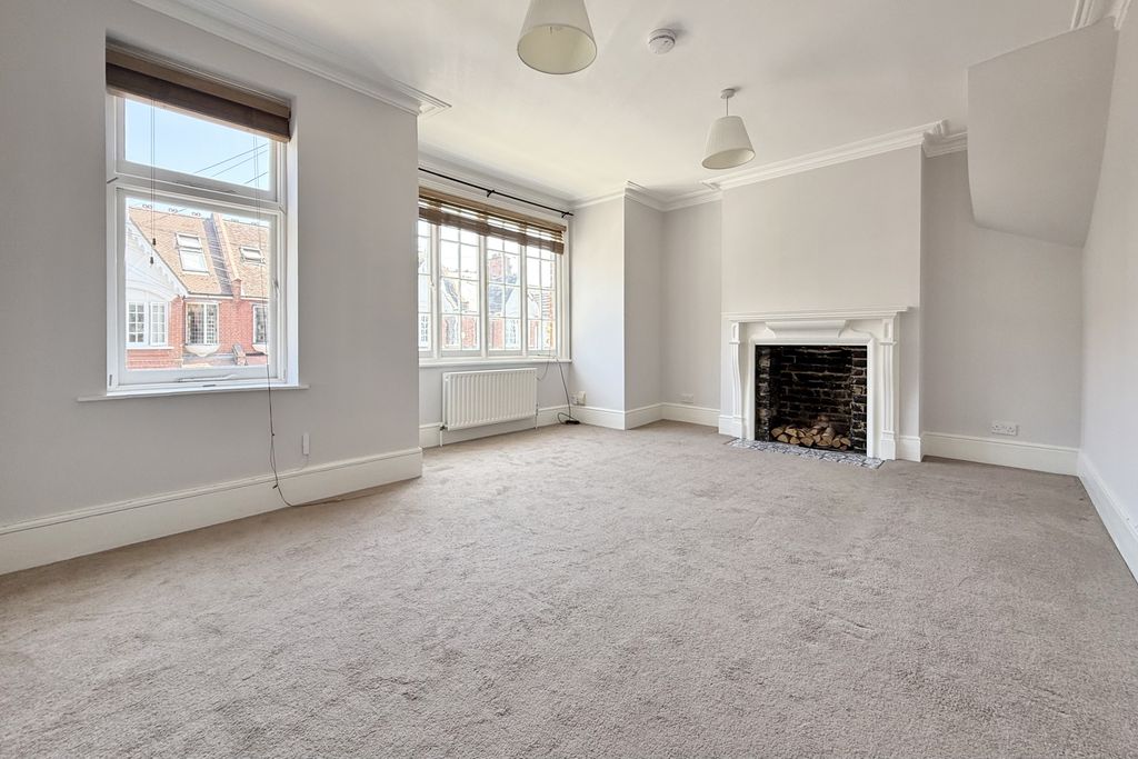 Property photo 3 of 13 3