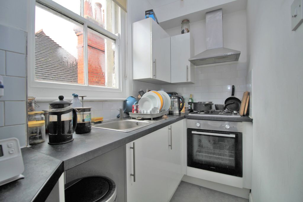 Property photo 2 of 11 29