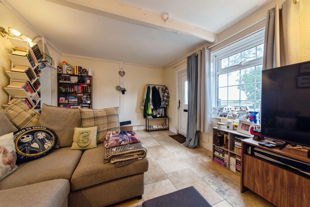 Property photo 3 of 16