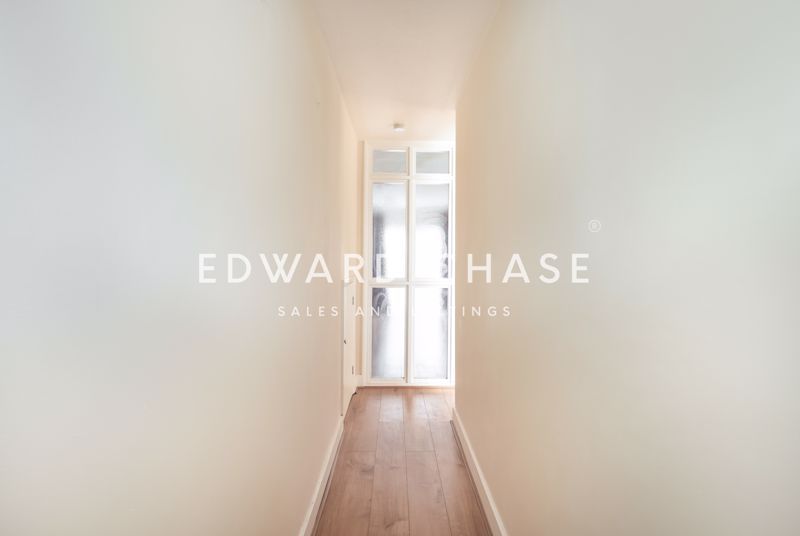 Property photo 2 of 15 Photo 5