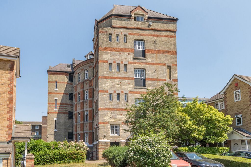 Property photo 2 of 21 1466519-2-6A16E57...