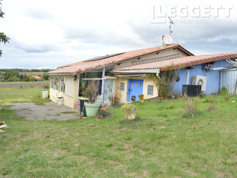 Property photo 2 of 10