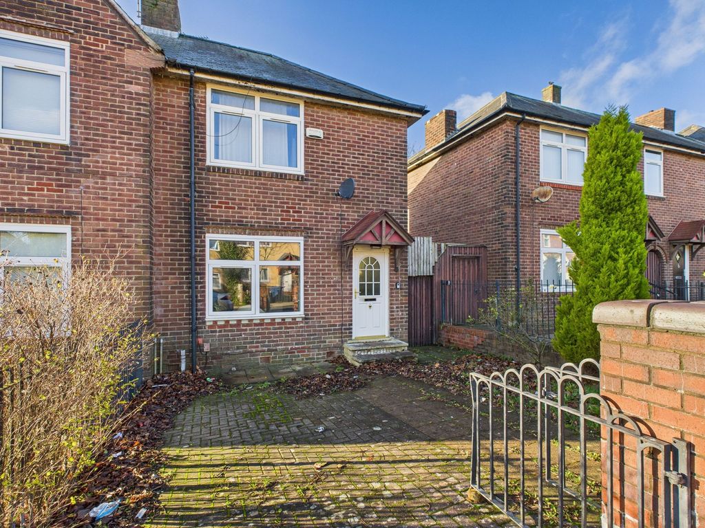 Property photo 1 of 8 External