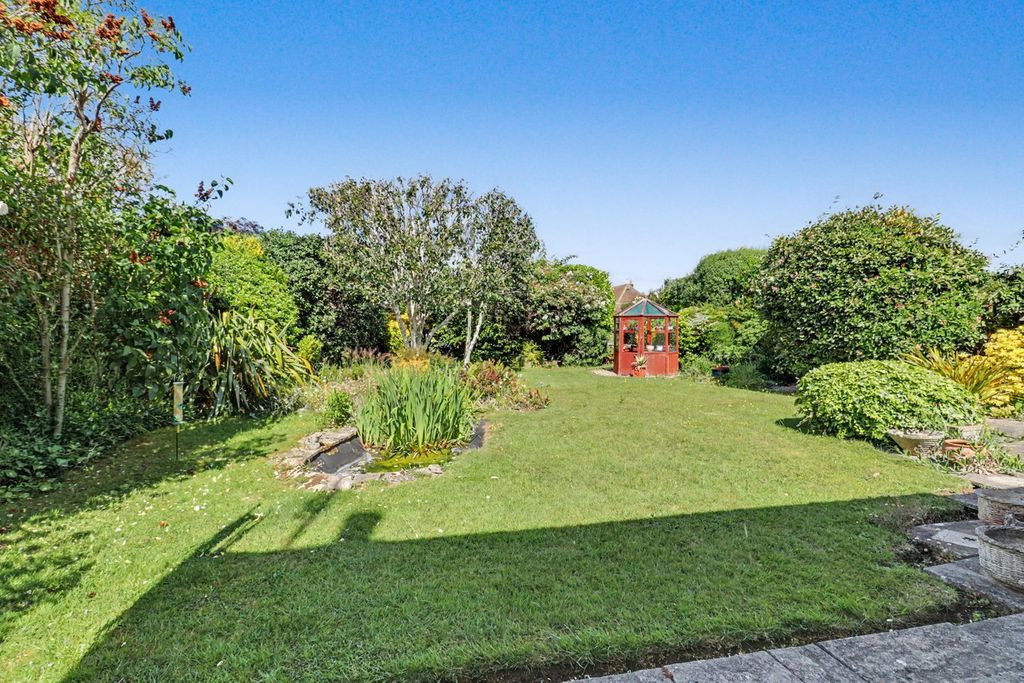 Property photo 2 of 19