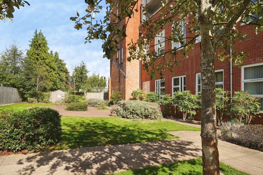 Property photo 1 of 13 Exterior
