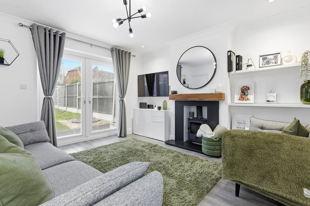 Property photo 3 of 14