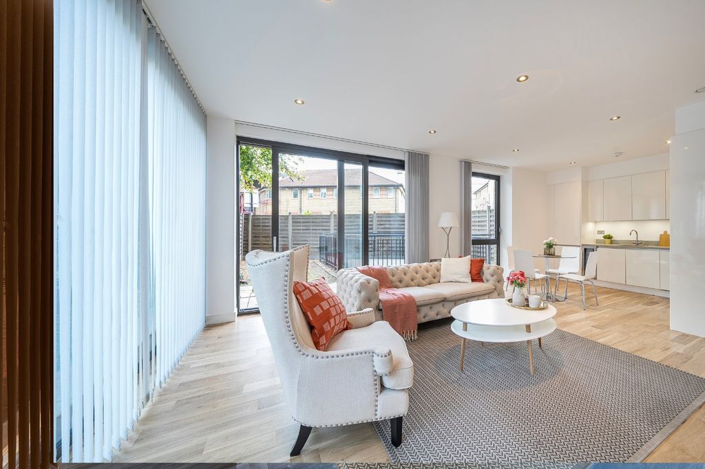 Property photo 3 of 15 Picture No. 15