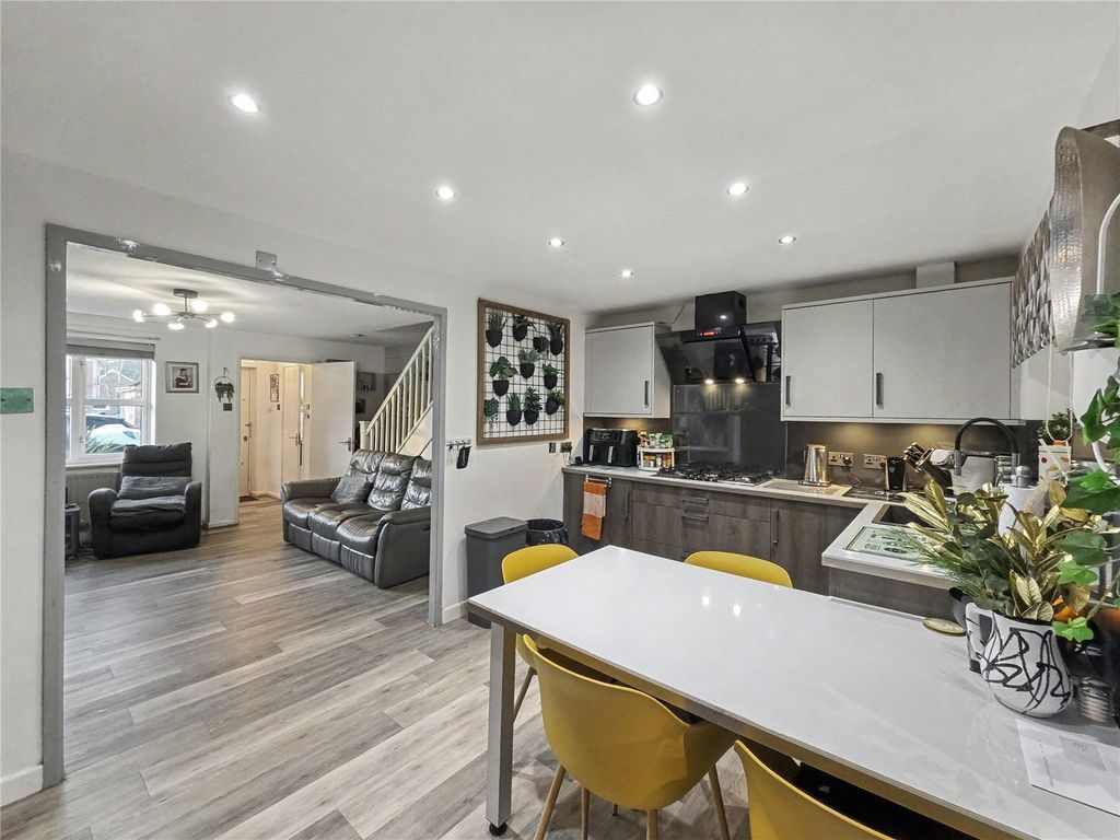 Property photo 3 of 16 Picture No. 05