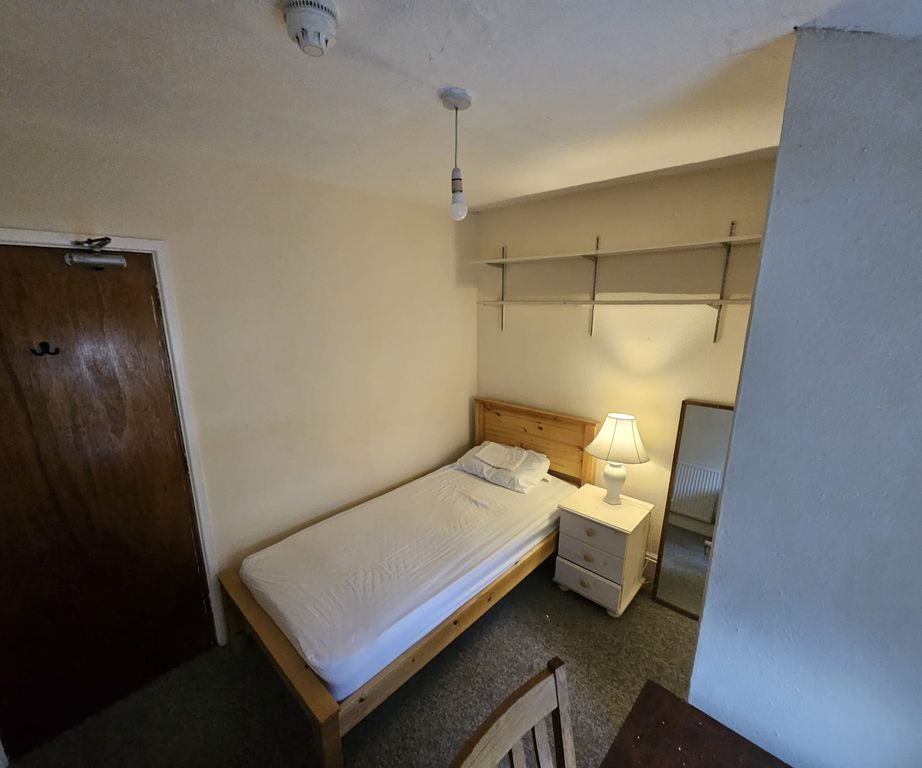 Property photo 2 of 4