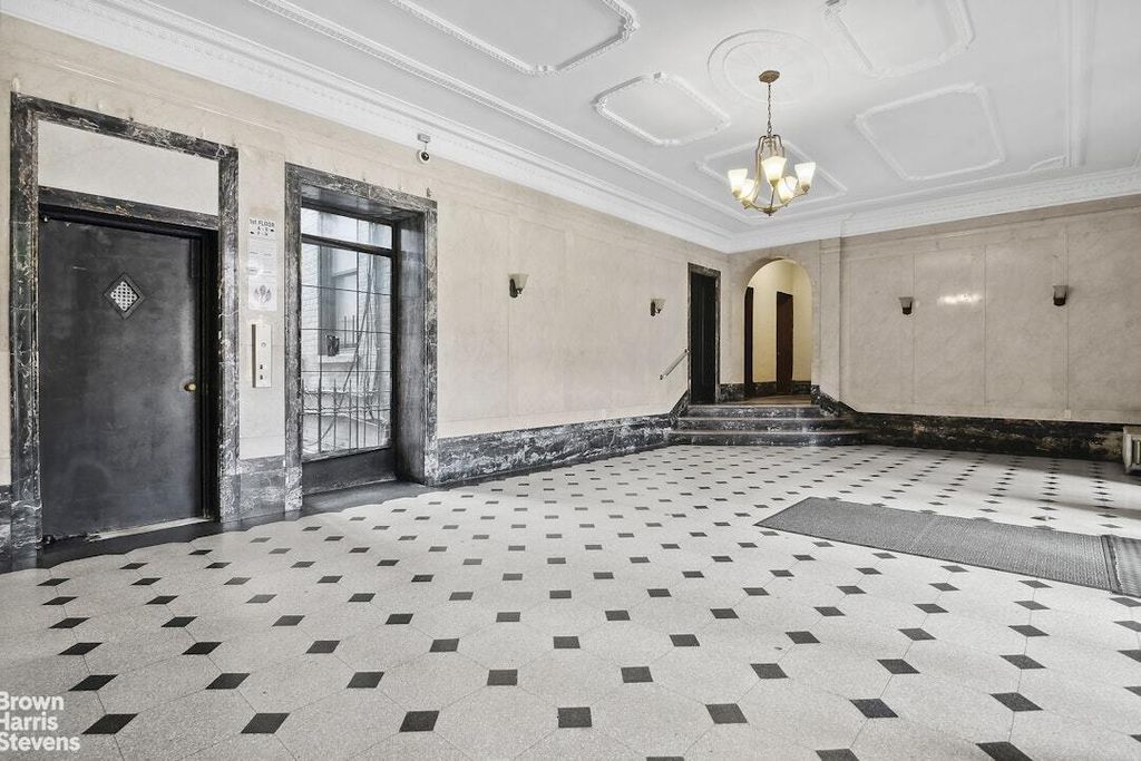 Property photo 2 of 8 <Alttext/>