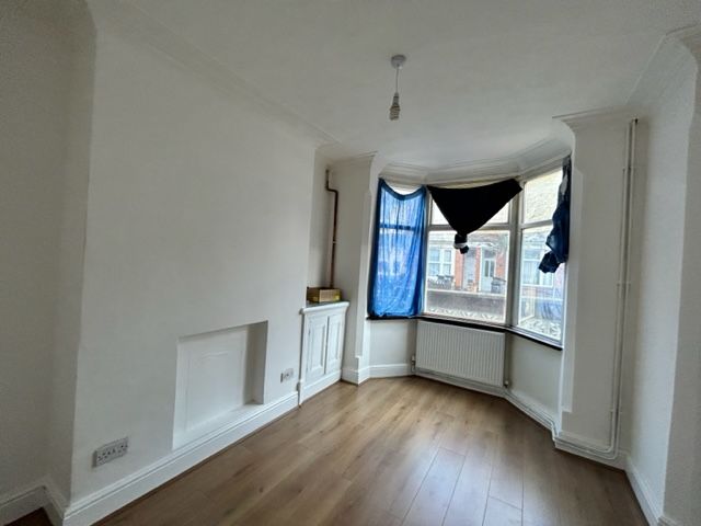 Property photo 2 of 30