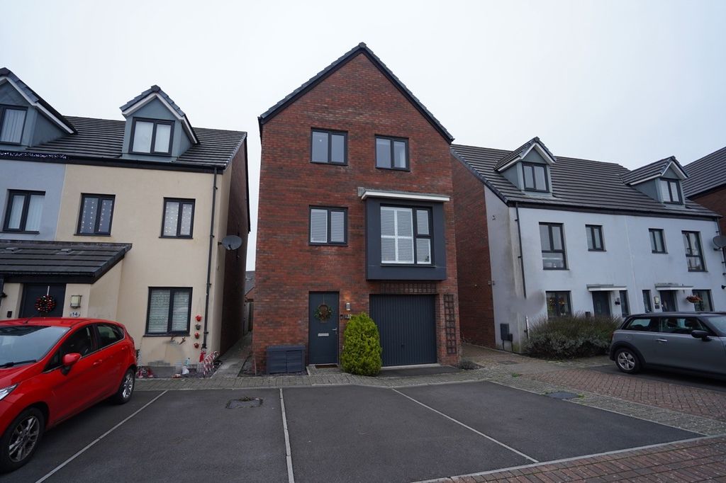 Property photo 1 of 27