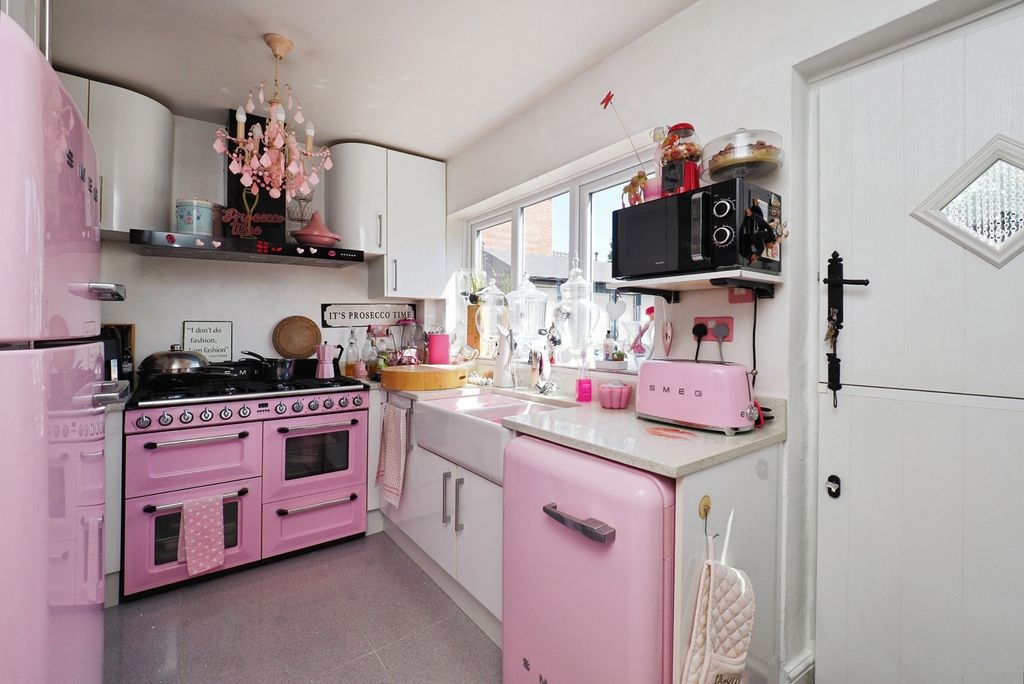 Property photo 3 of 20 Pbox-Img.Jpg
